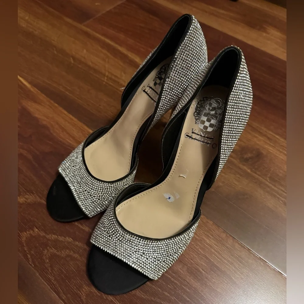 VINCE CAMUTO Women's Heels size 7 1/2